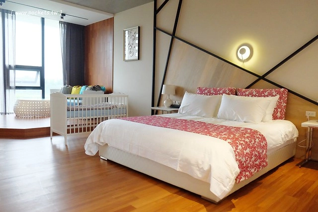 在鷺上生活會館┃宜蘭民宿推薦：豪華又頂級的全新民宿，擁有庭園游泳池、露天BBQ、嬰兒房，每間房間備有透明浴室、大型浴缸，貼心下午茶和豐盛九宮格早餐 @飛天璇的口袋