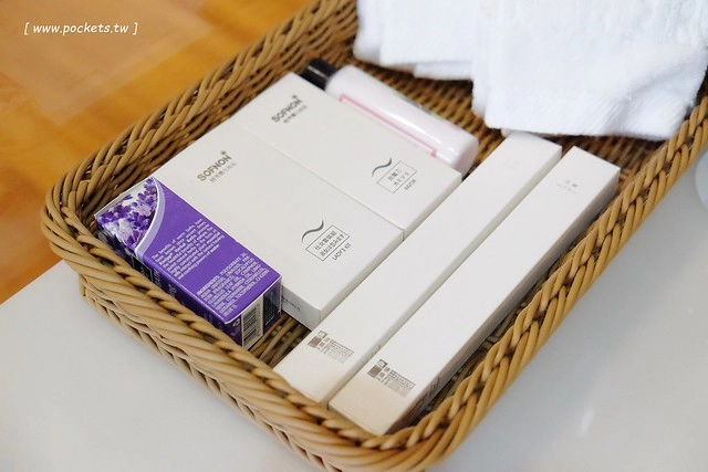 在鷺上生活會館┃宜蘭民宿推薦：豪華又頂級的全新民宿，擁有庭園游泳池、露天BBQ、嬰兒房，每間房間備有透明浴室、大型浴缸，貼心下午茶和豐盛九宮格早餐 @飛天璇的口袋