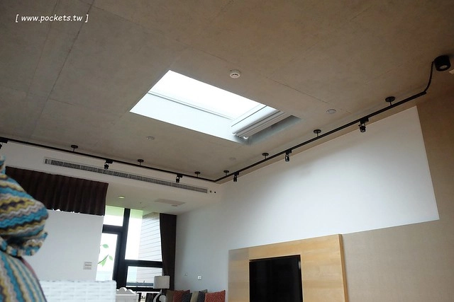 在鷺上生活會館┃宜蘭民宿推薦：豪華又頂級的全新民宿，擁有庭園游泳池、露天BBQ、嬰兒房，每間房間備有透明浴室、大型浴缸，貼心下午茶和豐盛九宮格早餐 @飛天璇的口袋