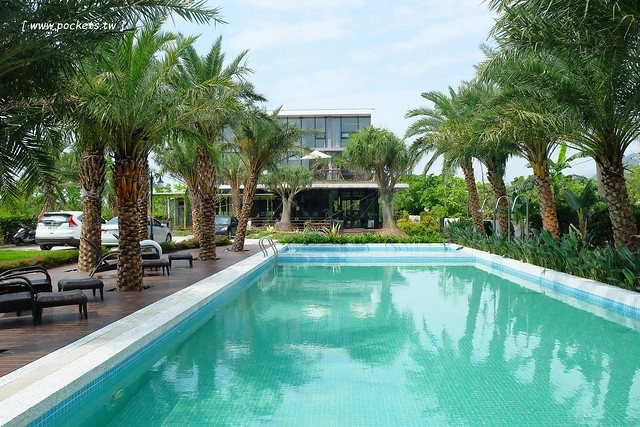 在鷺上生活會館┃宜蘭民宿推薦：豪華又頂級的全新民宿，擁有庭園游泳池、露天BBQ、嬰兒房，每間房間備有透明浴室、大型浴缸，貼心下午茶和豐盛九宮格早餐 @飛天璇的口袋