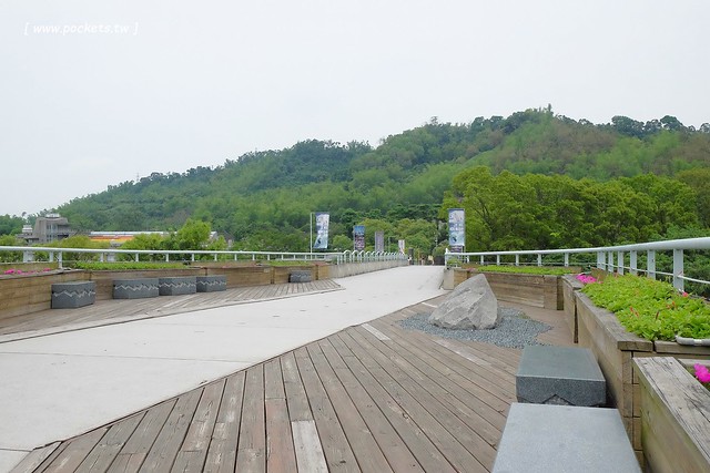 熊轉家小豬食┃霧峰美食餐廳：手作餐點嚴選用心食材，室內有很多可愛的小豬，位於霧峰921地震園區裡面，鄰近霧峰光復新村，是親子友善餐廳 @飛天璇的口袋