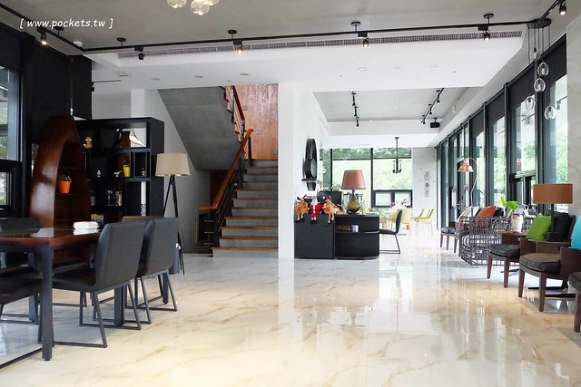 在鷺上生活會館┃宜蘭民宿推薦：豪華又頂級的全新民宿，擁有庭園游泳池、露天BBQ、嬰兒房，每間房間備有透明浴室、大型浴缸，貼心下午茶和豐盛九宮格早餐 @飛天璇的口袋