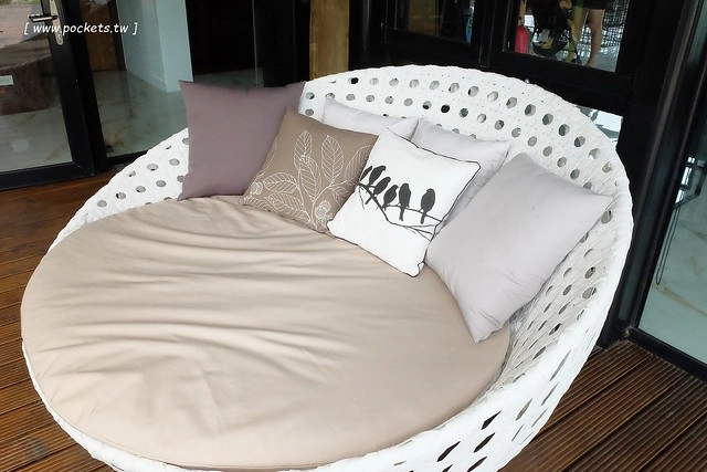 在鷺上生活會館┃宜蘭民宿推薦：豪華又頂級的全新民宿，擁有庭園游泳池、露天BBQ、嬰兒房，每間房間備有透明浴室、大型浴缸，貼心下午茶和豐盛九宮格早餐 @飛天璇的口袋