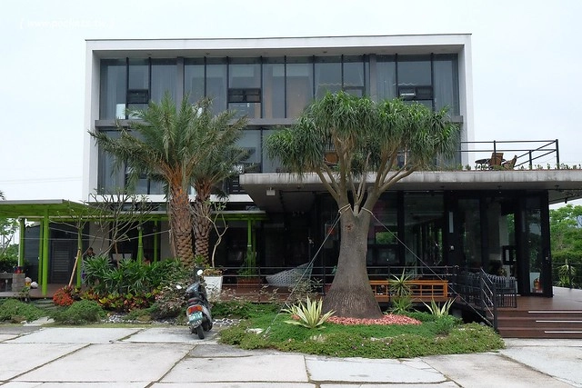 在鷺上生活會館┃宜蘭民宿推薦：豪華又頂級的全新民宿，擁有庭園游泳池、露天BBQ、嬰兒房，每間房間備有透明浴室、大型浴缸，貼心下午茶和豐盛九宮格早餐 @飛天璇的口袋