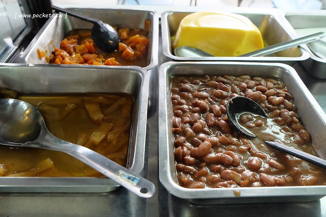 禎祥冰果店┃台中南屯美食：ptt上推爆的老式冰果室，擁有20多年歷史，堅持自已熬煮配料，冰品便宜又大碗 @飛天璇的口袋