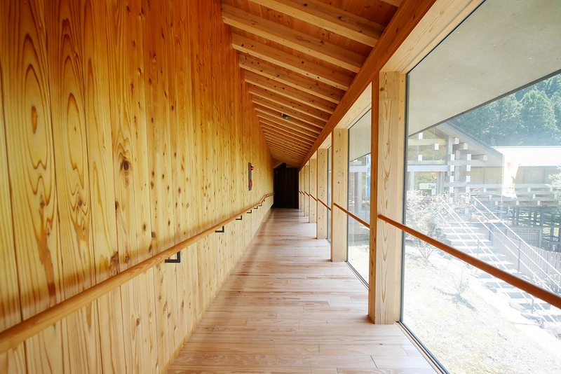 日本高知｜檮原町．隈研吾五大建築的巡禮，檮原町綜合廳舍、雲之上別館、雲之上本館、雲之上藝廊、雲之上圖書館 @飛天璇的口袋