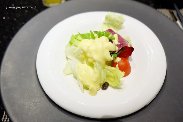 凱焱鐵板燒┃台中南屯餐廳：標榜少鹽、輕油、原味的鐵板燒料理，想吃美食也可以健康無負擔，兼具視覺與味覺的精彩享饗 @飛天璇的口袋