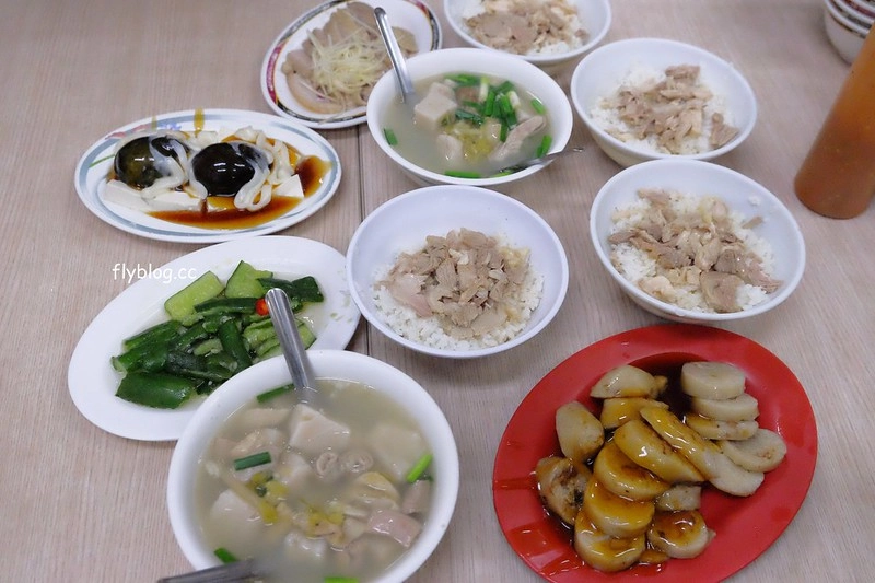 嘉義東區｜郭家雞肉飯．文化路夜市人氣火雞肉飯，大家推薦招牌粿仔湯必吃 @飛天璇的口袋