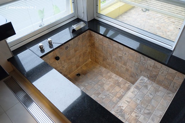 宜蘭冬山｜微風小棧民宿，享受荷畔池泡湯，提供腳踏車供親子騎乘，鄰近羅東夜市與羅東公園 @飛天璇的口袋