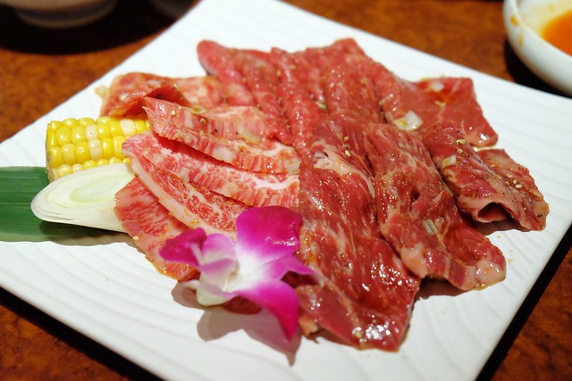 日本東京｜池袋彩伽亭 Saikatei．網友推薦池袋最好吃燒肉店，JR池袋駅西口步行5分鐘 @飛天璇的口袋