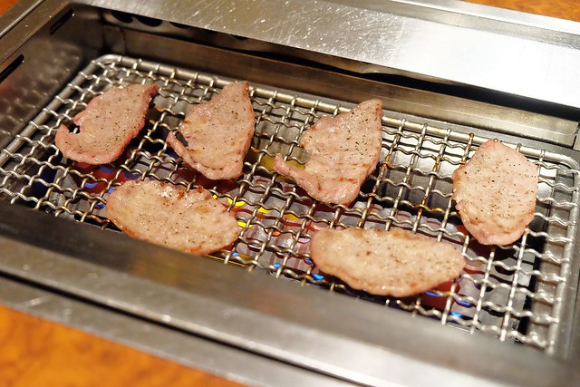 日本東京｜池袋彩伽亭 Saikatei．網友推薦池袋最好吃燒肉店，JR池袋駅西口步行5分鐘 @飛天璇的口袋