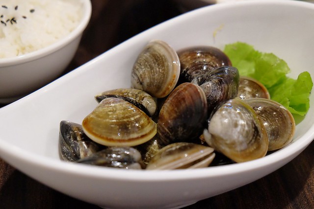 寬窄巷子老成都火鍋┃豐原美食推薦：使用20多種中藥辛香料，麻辣香濃的道地四川風味火鍋，記者出身的四川美女老闆娘，食尚玩家報導 @飛天璇的口袋