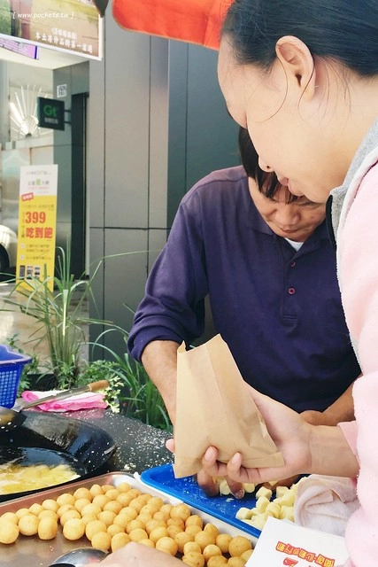 彰化田中｜田中黃金蛋．冬天才會出沒的快閃地瓜球攤，營業兩個小時賣完就收 @飛天璇的口袋