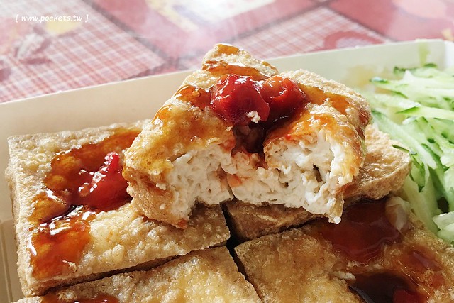 台中北屯｜昌平路素食大麵焿．臭豆腐，網友推薦台中最好吃的臭豆腐，一碗大麵焿加一份臭豆腐是招牌餐點 @飛天璇的口袋