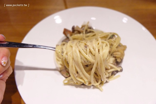 MR. TSUO 左先生的西式廚房｜鄰近捷運文湖線西湖站，前晶華飯店主廚，以低溫烹飪料理手法，結合創意與時尚的舒適空間 @飛天璇的口袋