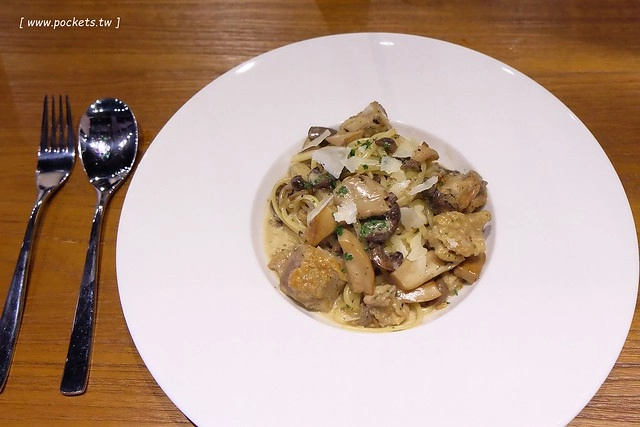 MR. TSUO 左先生的西式廚房｜鄰近捷運文湖線西湖站，前晶華飯店主廚，以低溫烹飪料理手法，結合創意與時尚的舒適空間 @飛天璇的口袋