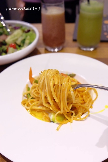 MR. TSUO 左先生的西式廚房｜鄰近捷運文湖線西湖站，前晶華飯店主廚，以低溫烹飪料理手法，結合創意與時尚的舒適空間 @飛天璇的口袋