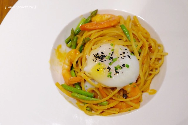 MR. TSUO 左先生的西式廚房｜鄰近捷運文湖線西湖站，前晶華飯店主廚，以低溫烹飪料理手法，結合創意與時尚的舒適空間 @飛天璇的口袋