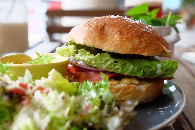 找晨手作輕食料理：很有質感的早午餐店，兼具視覺與味覺，健康食材用心的料理 @飛天璇的口袋