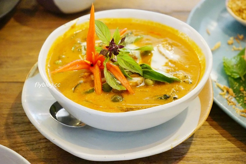 泰國清邁｜Woo Cafe，清邁必吃美食，結合餐廳、花藝、藝廊和生活雜貨的咖啡館 @飛天璇的口袋