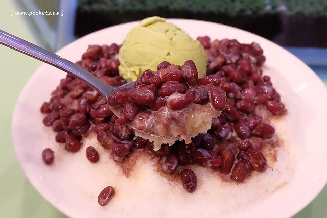 冰酷丫┃台中小吃美食：太平在地人推薦的好吃冰店，老闆人很親切又和善，樹孝路鄰近環中路和太原路，但我比較想吃草莓冰 @飛天璇的口袋