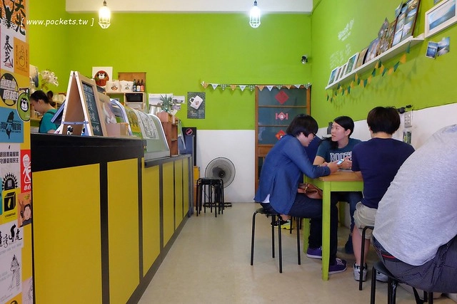 豊好X天天都美好┃有濃濃文青風格的古早味鳳梨冰，標榜不含防腐劑和人工色素，還有售販周邊文創商品 @飛天璇的口袋