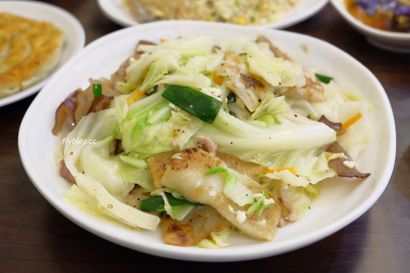 【台中西區】饕之鄉李姐的店：有平價鼎泰豐美喻的小籠包，蔥油餅和鮭魚炒飯也推薦 @飛天璇的口袋