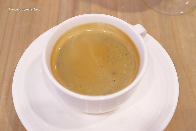 彼內朵法式蛋糕店．Patissier Pinede｜來自日本名古屋的甜點店，近SOGO百貨捷運忠孝復興站，1974烤起司蛋糕是招牌甜點 @飛天璇的口袋