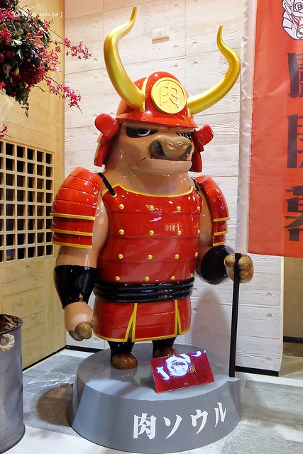 肉魂鑄鐵料理．de Meaty Spirit┃台中北屯美食：環境寬敞又明亮，食材新鮮又奢華，澳洲9A牛肉+帝王蟹等季節性現流海鮮，台中少見的鐵鑄鍋火鍋店 @飛天璇的口袋