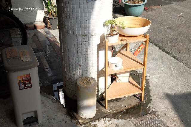 金帛霜淇淋專賣店┃台中北區美食：一中商圈的散步美食，抹茶鯛魚燒宇治金時上市，搬了家之後空間更寬敞，有淡淡的日式復古氛圍 @飛天璇的口袋