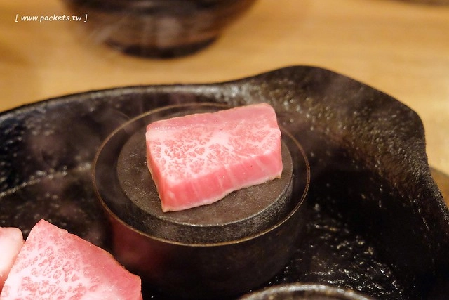 日本福岡｜極味屋 博多極味や．博多車站旁排隊美食，高級備長炭伊萬里和牛 @飛天璇的口袋