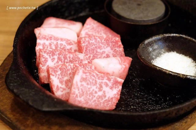 日本福岡｜極味屋 博多極味や．博多車站旁排隊美食，高級備長炭伊萬里和牛 @飛天璇的口袋