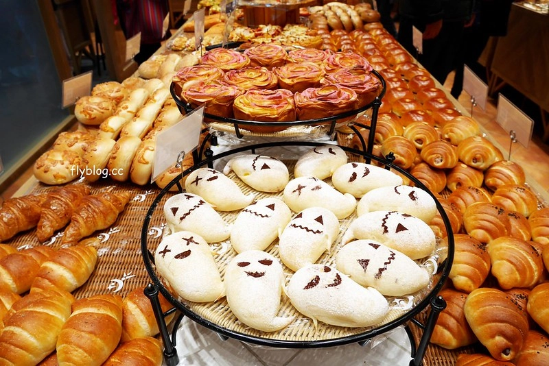 台中吳寶春麵包｜世界冠軍麵包台中也吃的到，推薦台中限定和鹽味可頌，還有冰淇淋也很好吃 @飛天璇的口袋