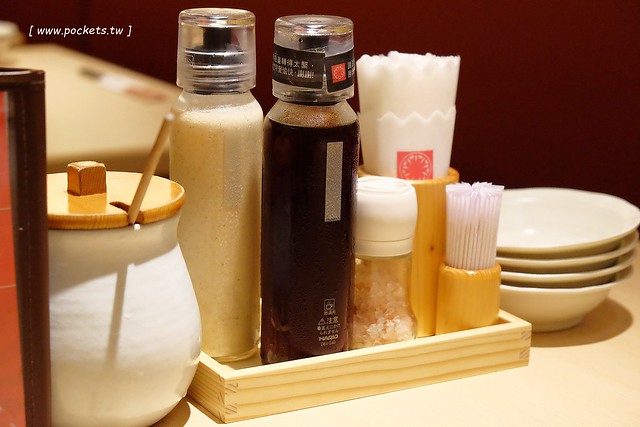 新宿勝博殿｜慶祝11週年慶，週週抽日本東京雙人來回機票，新上市金黃極濃的雪花起司豬排，品嚐超厚切日式炸豬排的美味 @飛天璇的口袋