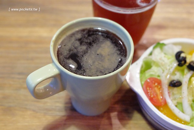 小倉庫．DEPOT：充滿英式復古情懷的文青咖啡館，可以從早午餐吃到下午茶，推薦燉飯和甜點，好吃有誠意 @飛天璇的口袋