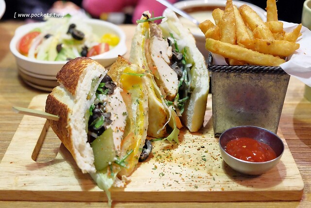 小倉庫．DEPOT：充滿英式復古情懷的文青咖啡館，可以從早午餐吃到下午茶，推薦燉飯和甜點，好吃有誠意 @飛天璇的口袋