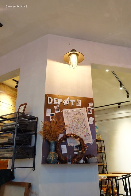 小倉庫．DEPOT：充滿英式復古情懷的文青咖啡館，可以從早午餐吃到下午茶，推薦燉飯和甜點，好吃有誠意 @飛天璇的口袋