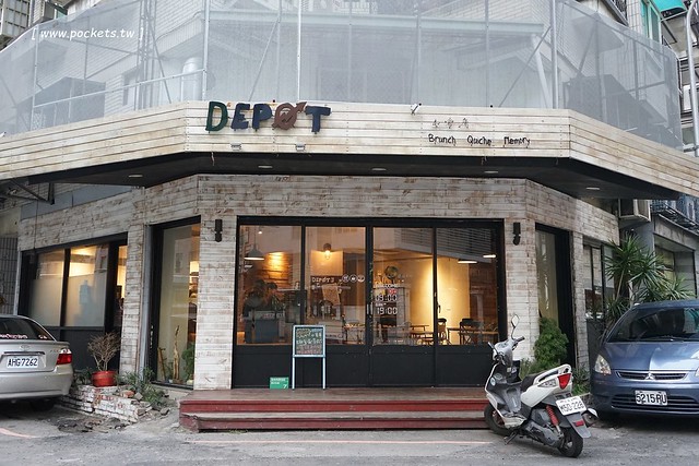 小倉庫．DEPOT：充滿英式復古情懷的文青咖啡館，可以從早午餐吃到下午茶，推薦燉飯和甜點，好吃有誠意 @飛天璇的口袋