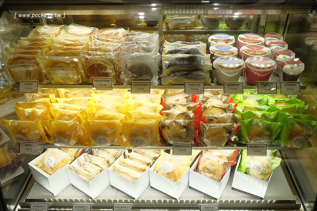 莎得徠茲．Chateraise┃台中逢甲美食：來自日本富士山下山梨縣的日法式甜點店，日本擁有470家連鎖店，標榜使用日本直送的食材，推薦生乳捲和泡芙 @飛天璇的口袋