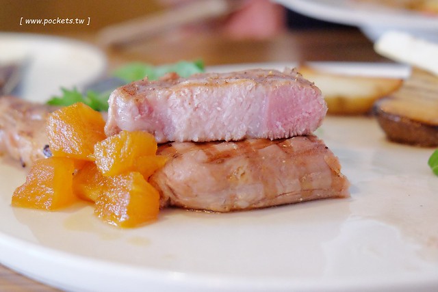 鹽與胡椒餐館┃台中南屯美食：道道都是美味與誠意，可以感受主廚料理的用心，隱藏版菜色需要事先預訂，二訪吃完還是很感動 @飛天璇的口袋