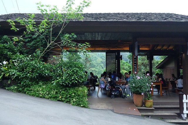 台中新社｜薰衣草森林新社店．充滿幸福的紫色樂園，享受森林裡的芬多精 @飛天璇的口袋