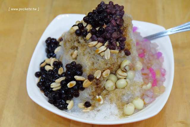 禎祥冰果店┃台中南屯美食：ptt上推爆的老式冰果室，擁有20多年歷史，堅持自已熬煮配料，冰品便宜又大碗 @飛天璇的口袋