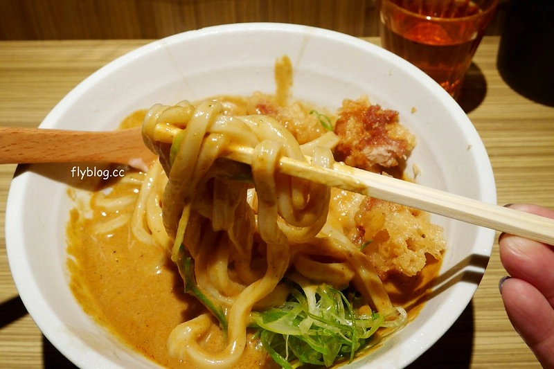 日本大阪｜本町製麵所 Hommachi-seimenjo honten．米其林必比登推薦，店裡只有8個座位 @飛天璇的口袋