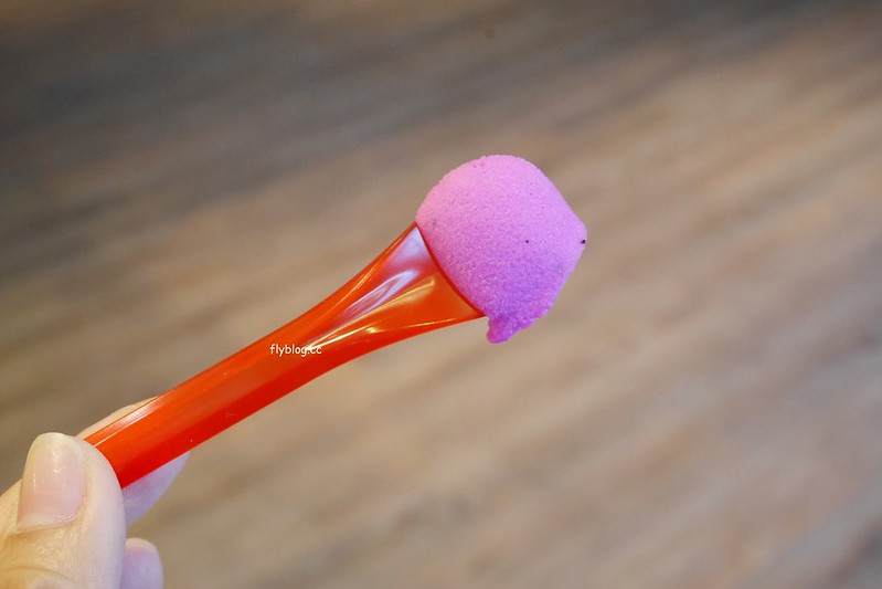 Vito義式冰淇淋┃台中南屯：來自日本福岡的冰淇淋專賣店，主打新鮮水果口味，超好拍的網美打卡牆 @飛天璇的口袋