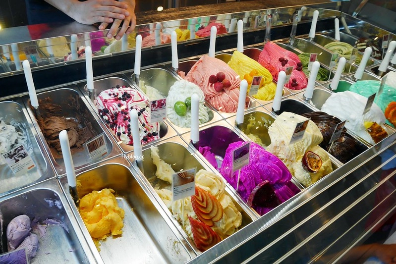 Vito義式冰淇淋┃台中南屯：來自日本福岡的冰淇淋專賣店，主打新鮮水果口味，超好拍的網美打卡牆 @飛天璇的口袋