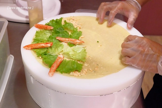 Fun Tower日式可麗餅┃台中西區美食：南台灣超人氣日本軟式可麗餅，朵朵都像盛開的小花，台中國美館商圈散步甜點，品嚐午后的下午茶小確幸 @飛天璇的口袋