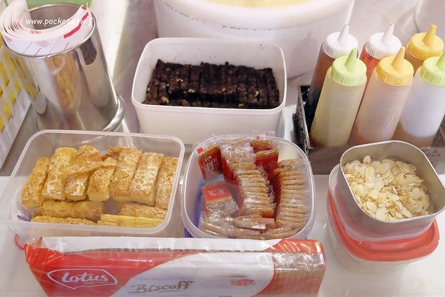 Fun Tower日式可麗餅┃台中西區美食：南台灣超人氣日本軟式可麗餅，朵朵都像盛開的小花，台中國美館商圈散步甜點，品嚐午后的下午茶小確幸 @飛天璇的口袋