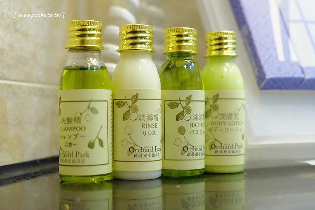 桃禧航空城酒店┃桃園飯店推薦：浪漫至極的水晶教堂、小孩最愛的木樂地Hape桃園館、入住送小恐龍玩偶、鄰近桃園國際機場交通方便 @飛天璇的口袋