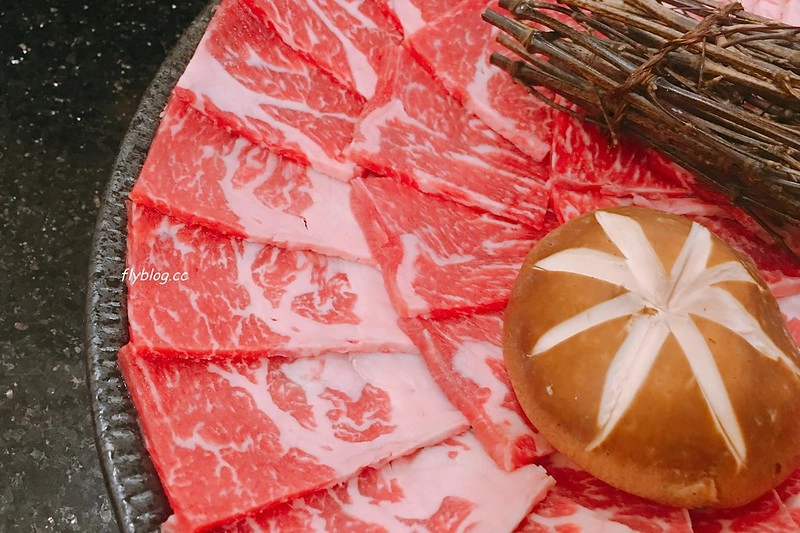 澄居烤物燒肉┃台中西區：有漂亮乾燥花打卡牆的燒肉店，台灣大道鄰近勤美誠品商圈 @飛天璇的口袋