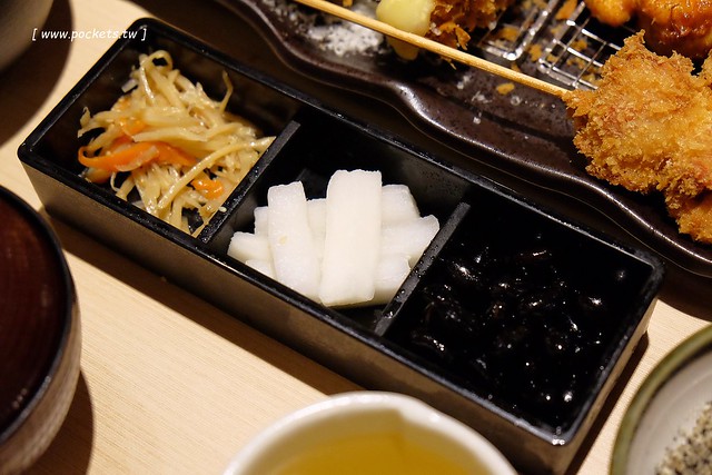 新宿勝博殿｜慶祝11週年慶，週週抽日本東京雙人來回機票，新上市金黃極濃的雪花起司豬排，品嚐超厚切日式炸豬排的美味 @飛天璇的口袋